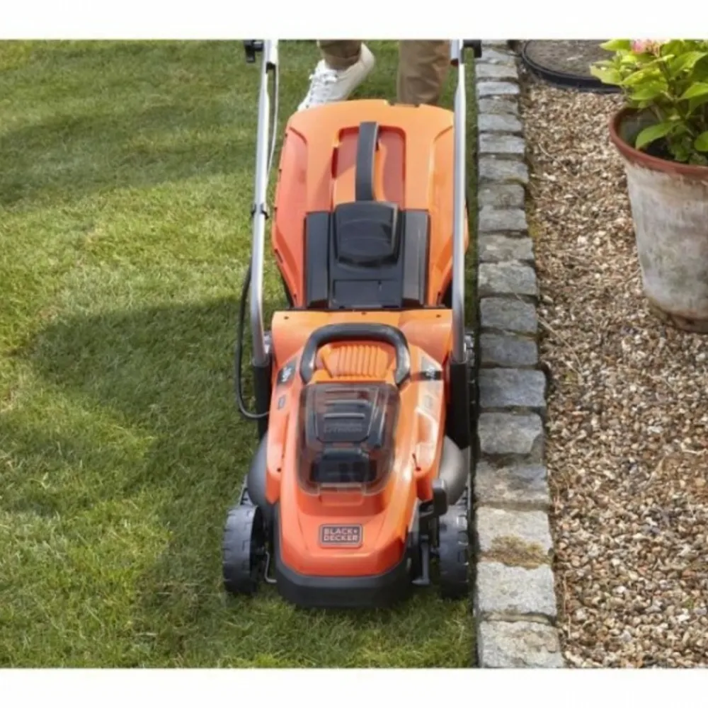 Black+Decker Tondeuses | - Tondeuse a gazon 18v bcmw3318l2-qw 33 cm - jardin jusqu'a 350 m² - 35 l avec 2 batteries et 1 chargeur
