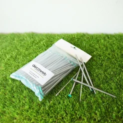 Décoweb Gazons | DÉCOWEB - Kit de pose pour gazon synthétique sur sol meuble - 50m²