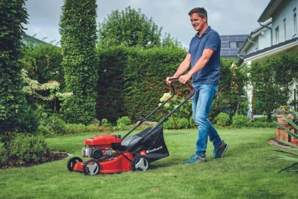 Einhell - Tondeuse à gazon thermique gc-pm 40/2 s pour pelouses jusqu'à 1000 m² Clearance