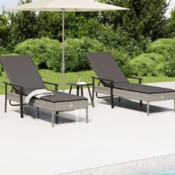 Maison Exclusive Tables Et Chaises De Jardin | - Chaises longues lot de 2 avec table et coussins gris poly rotin