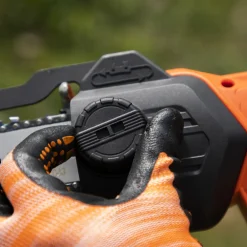 Yard Force - Mini-tronçonneuse à main sans-fil 20v avec guide chaine 13cm - ls c13 Online